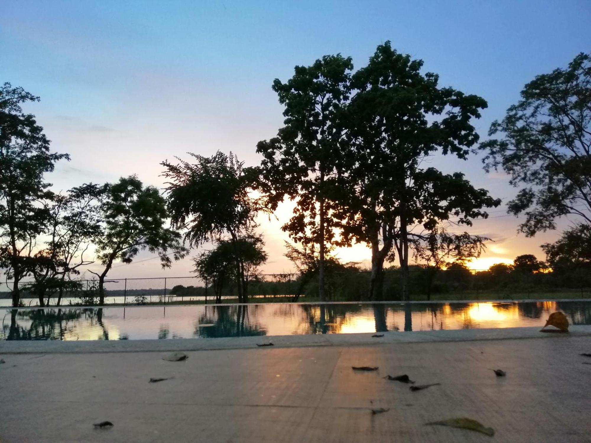 Breezy Lake Tissamaharama Exterior foto